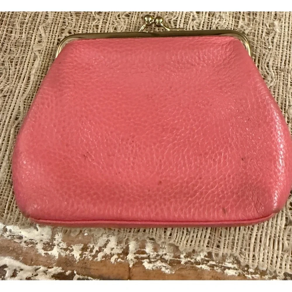Dooney and‎ Bourke Pebble Leather Large Kisslock Coin Purse Bubblegum Pink